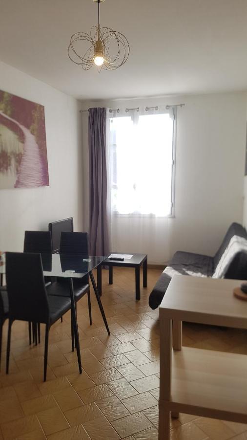 Appartements Coeur De Village 圣让迪布吕耶勒 外观 照片